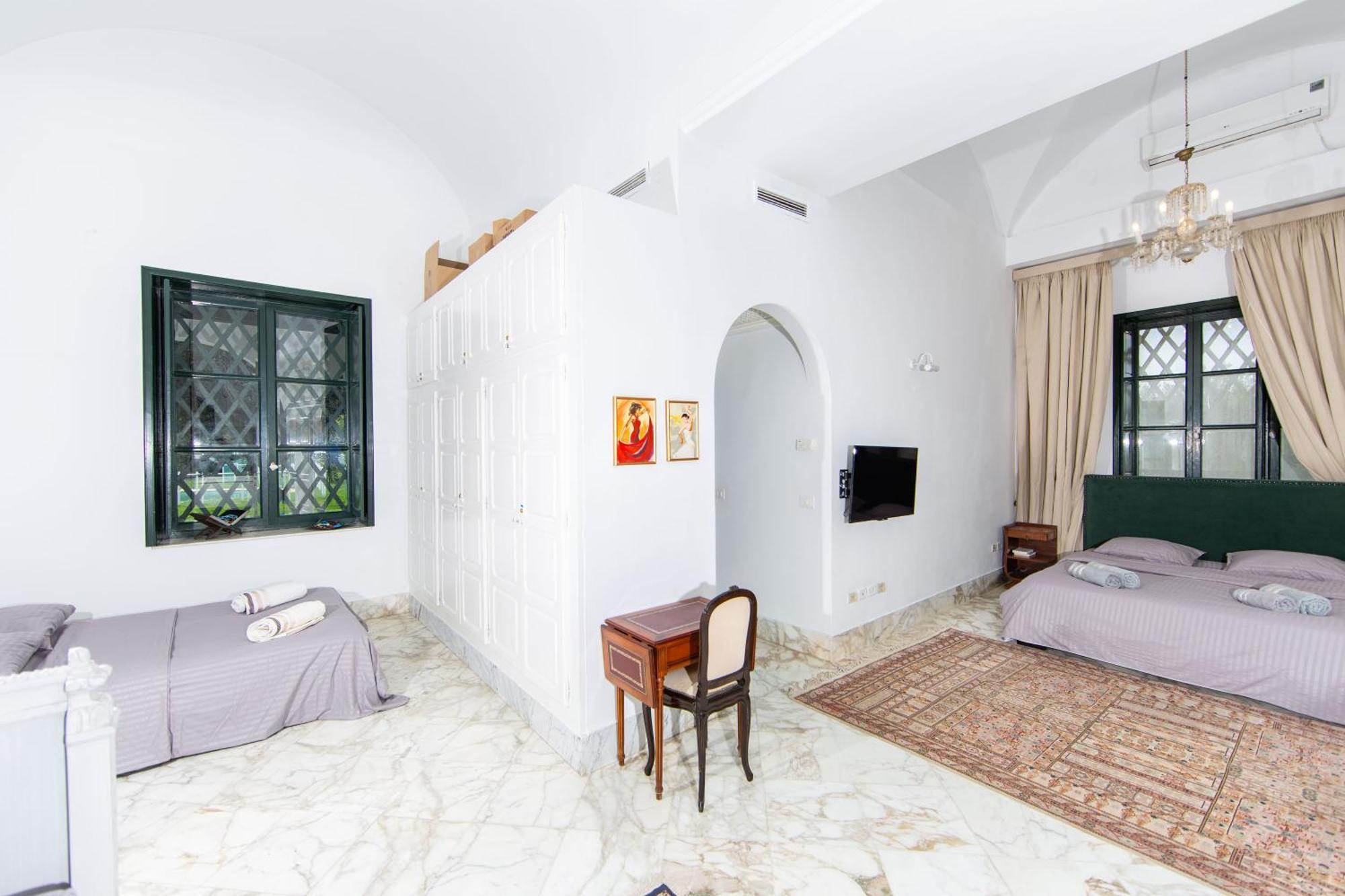 Appartement Prive Dans Une Grande Maison D'Hote Ла Марса Екстериор снимка