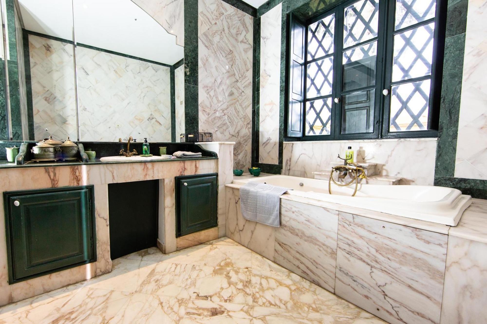 Appartement Prive Dans Une Grande Maison D'Hote Ла Марса Екстериор снимка