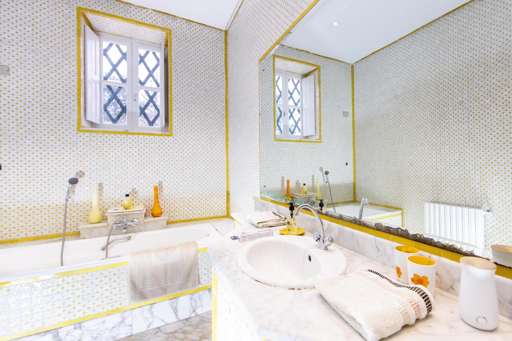 Appartement Prive Dans Une Grande Maison D'Hote Ла Марса Екстериор снимка